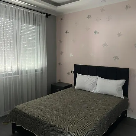 Apartmanhotel Lara Art D.13 *