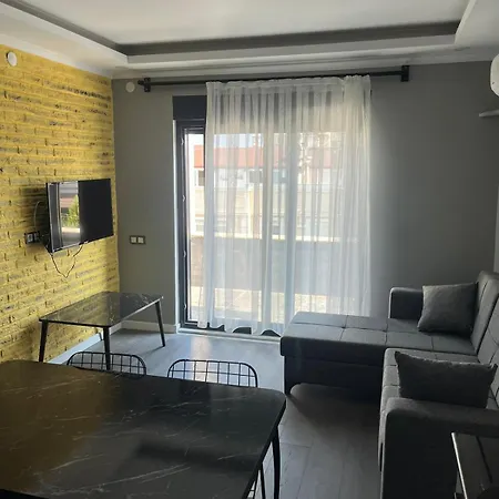 Apartmanhotel Lara Art D.13 *